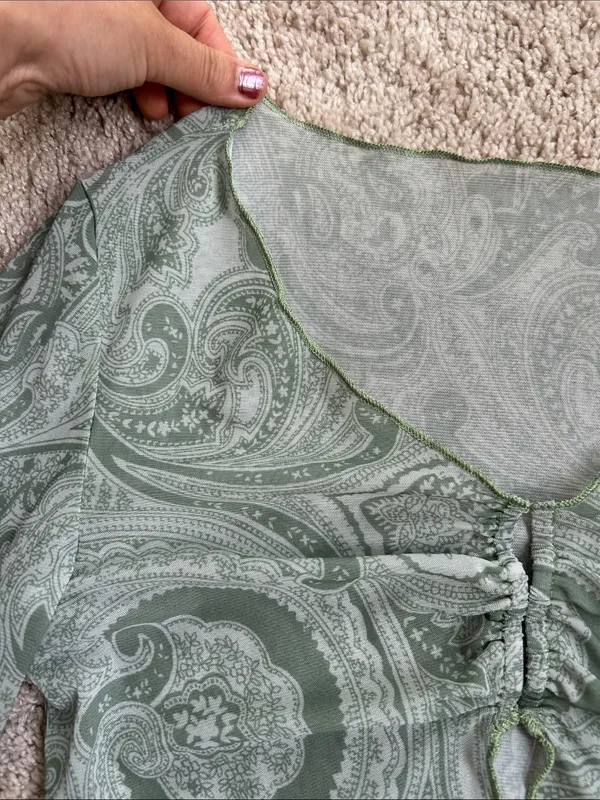 Paisley cropped top. S Green - Image 9