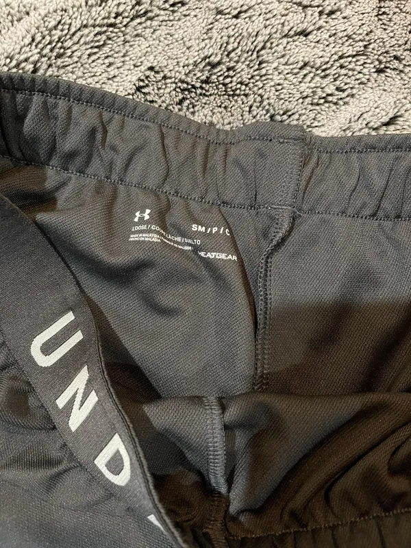 Under Armour shorts - Image 2