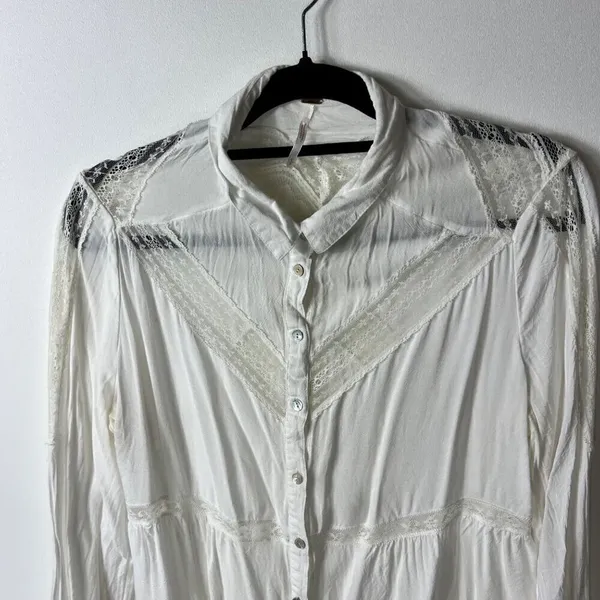 Free People White Lace Panel Rayon Gauze Button Down Blouse Small Boho Top - Image 4