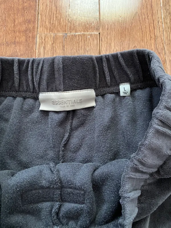 Fear of God Essentials Women's Iron Velour Beach Shorts - Image 8