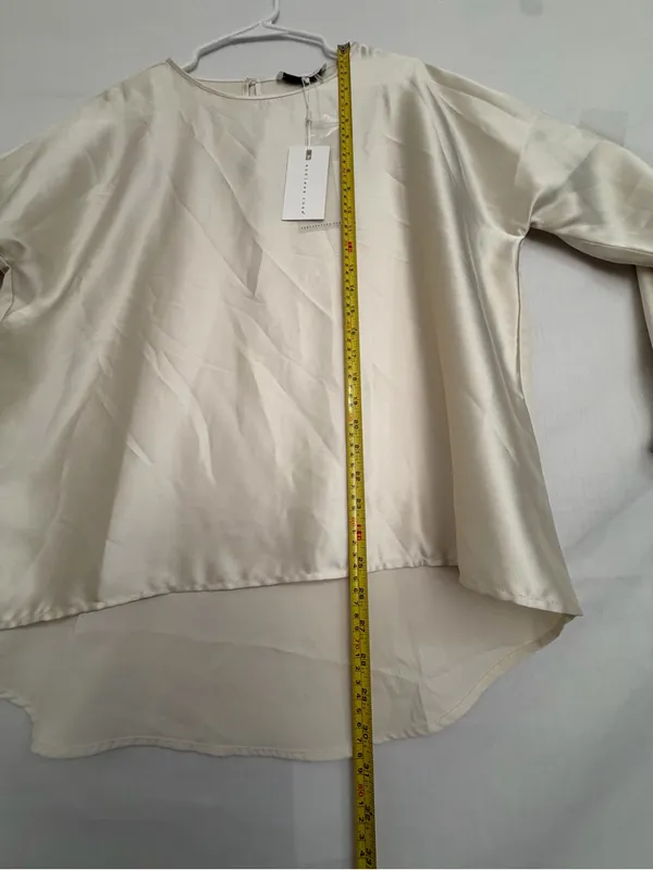 Endless Rose Women’s Cream Satin Blouse Size M NWT (A837) - Image 7