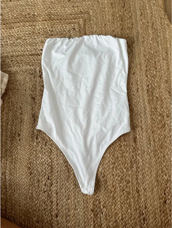 Babaton Contour Aritzia Bodysuit - Image 2