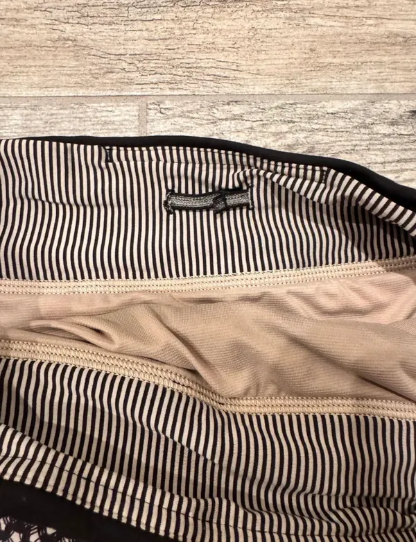 Lululemon Speed Up Shorts 2.5" - Image 4