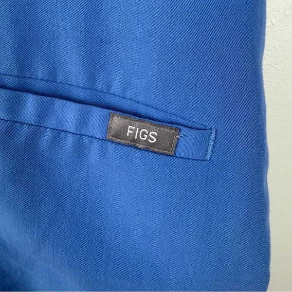 Figs Casma Three-Pocket Scrub Top Size Medium Blue PO 1494 Style FW1100 - Image 4