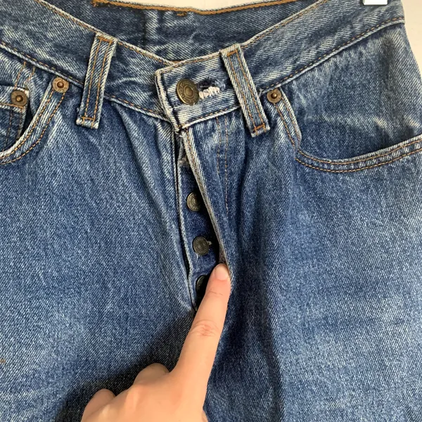Vintage Levi's‎ High Waisted Jeans Rolled Hem Medium Blue Button Fly Tapered - Image 4
