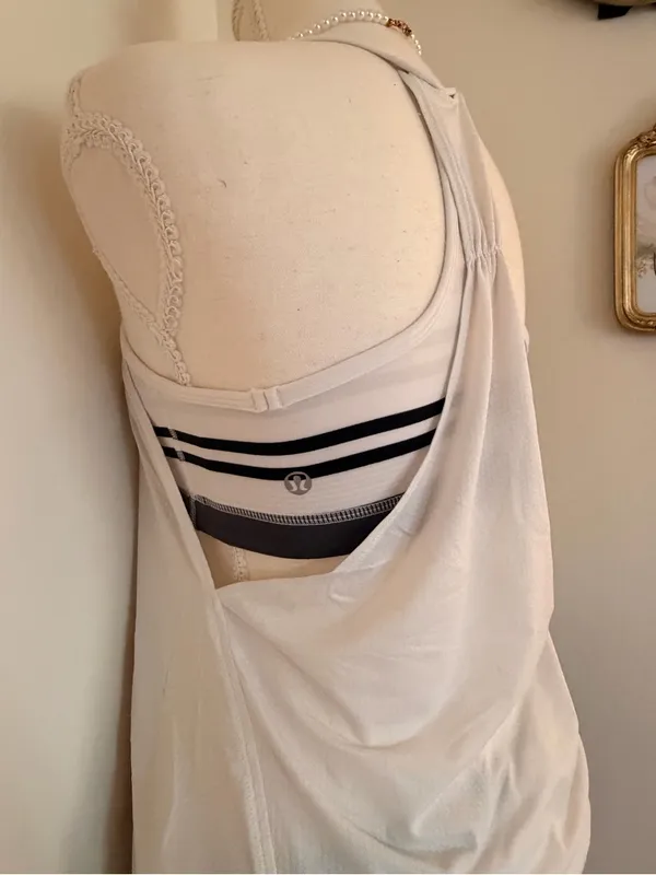 lululemon athletica White Sleeveless Pleated Cami with Black Trim - Image 3
