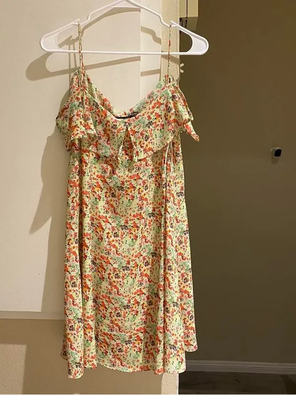 Zara Floral mini summer Dress with Off-Shoulder design,adjustable strap,size S - Image 3