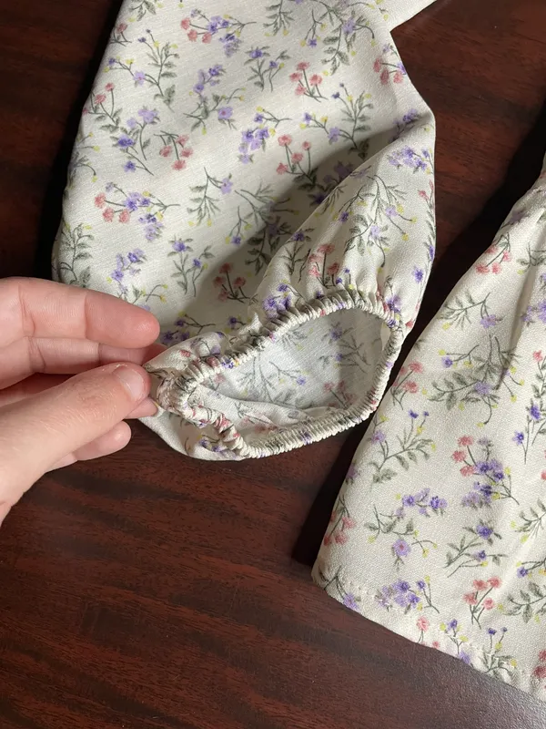 Paper Crane Smocked Floral Blouse- X-Small - Image 3