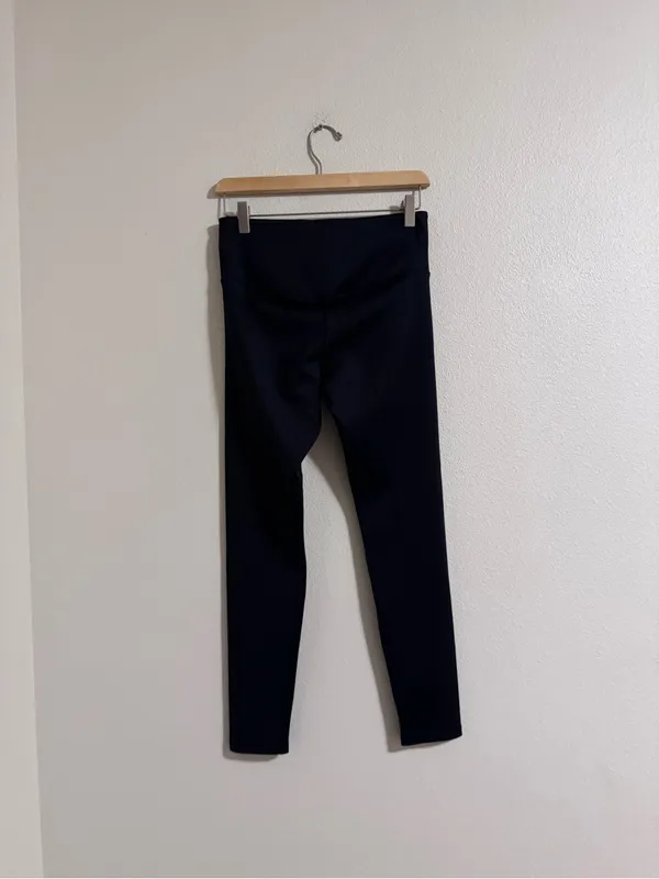 Under Armour Black performance Leggings - Image 3