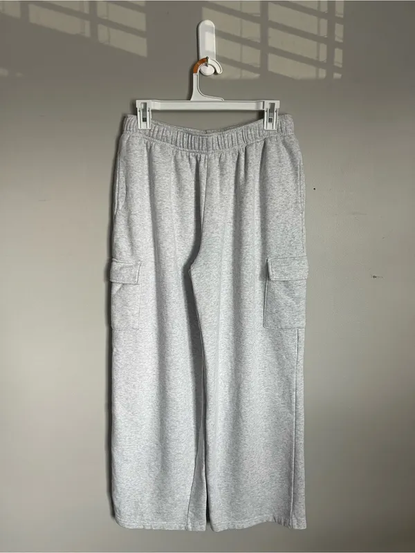 NO BOUNDARIES Light Heather Gray Cargo Wide Leg Joggers Sz M - Image 4