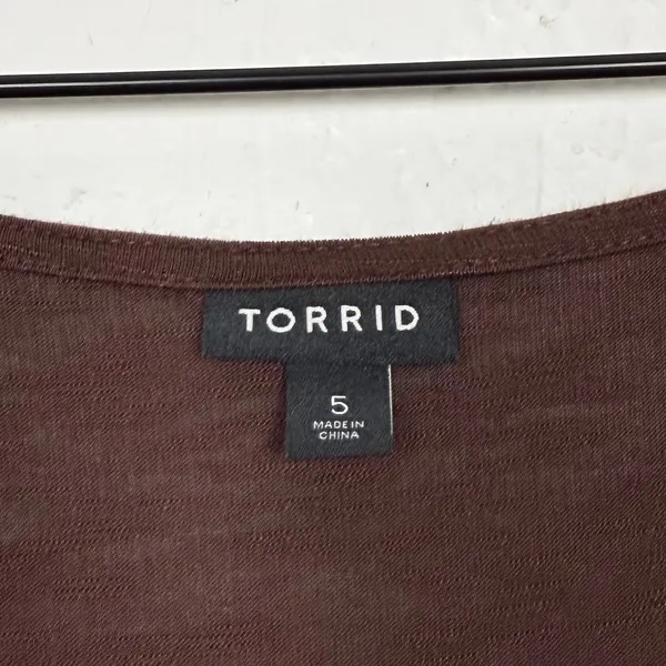 Torrid Knit V-Neck Lace Inset Babydoll Top Brown Size 5 - Image 4