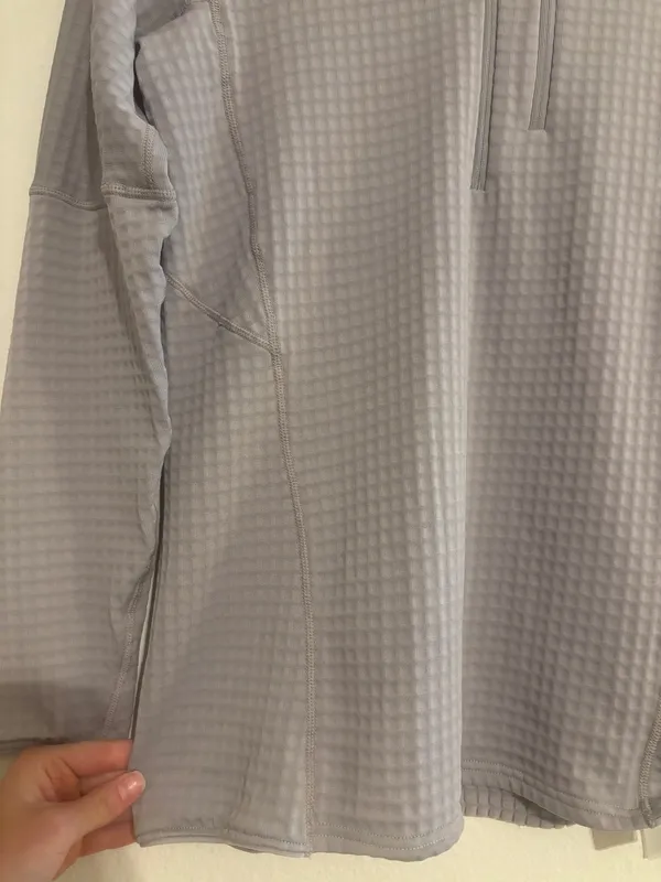 Patagonia 1/4-Zip Pullover Sweater - Image 2