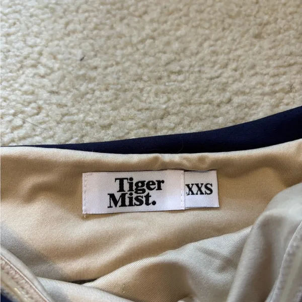 Tiger Mist Two Toned Set - Image 4