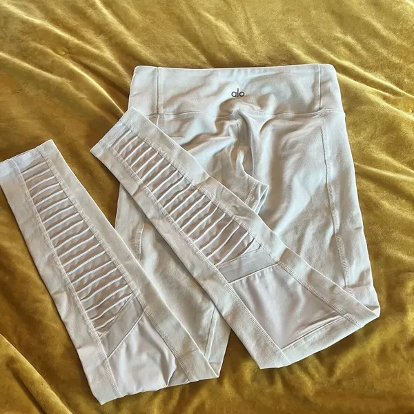 Alo white leggings size Small full length Moto Style And Details - Image 11