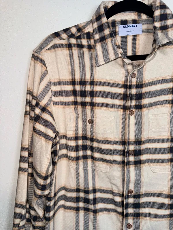 Old Navy Double Brushed Flannel Boyfriend Shirt Cream Black Plaid NWT - Image 4