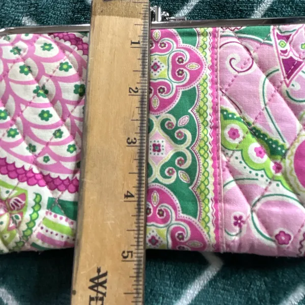 Vera Bradley Colorful Quilted clasp Clutch wallet. - Image 12