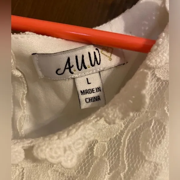 White lace dress. Size large NWT - Image 2