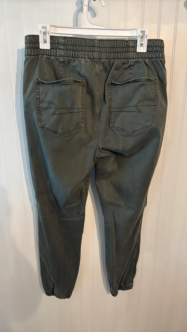 American Eagle Joggers - Image 3
