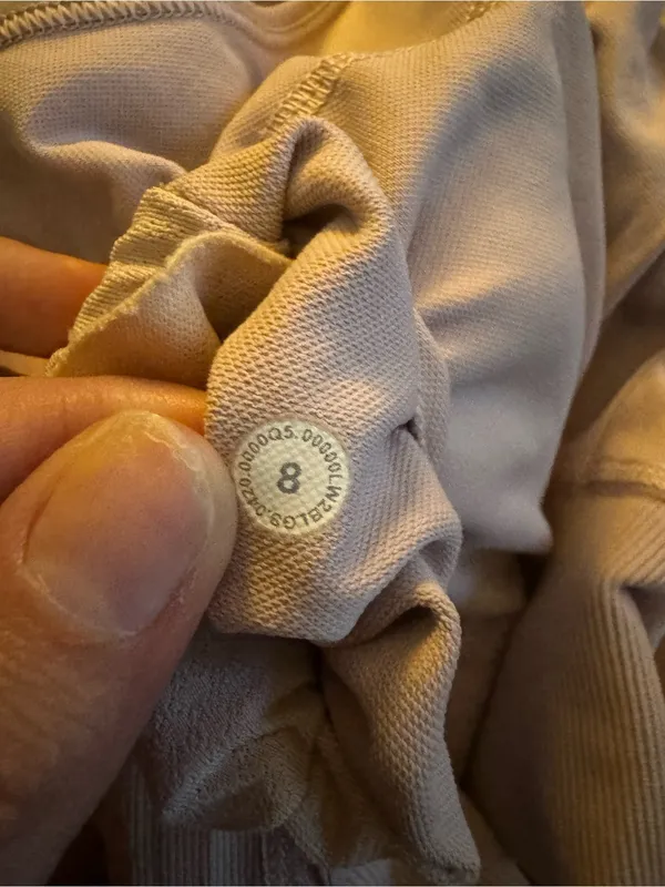 lululemon Like a Cloud Longline Bra Logo Wireless 8 - Image 4