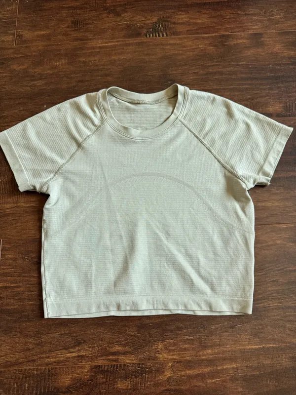Lululemon Swiftly Cropped Tech Short Sleeve - Image 2
