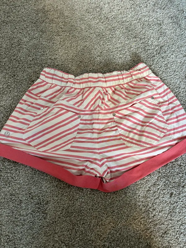 Lululemon Vintage Shorts Size 4  - Image 2