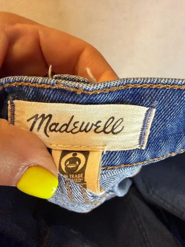 Madewell The Perfect Vintage Wide-Leg Patch Pocket Jeans in Edgerly Wash size 28 - Image 3