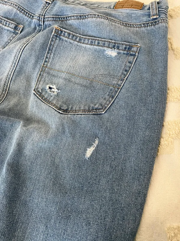 Outfitters Mom Jeans - Image 3