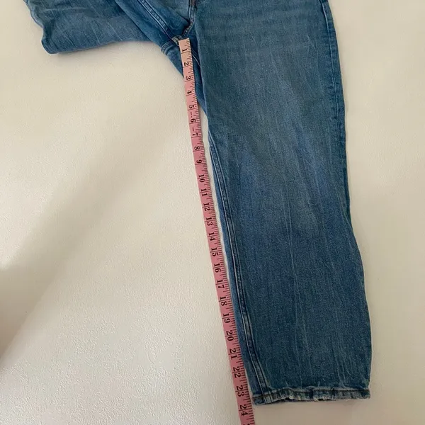 Abercrombie & Fitch Curve Love Mom High Rise Jeans Size 31/12 Light Wash - Image 8