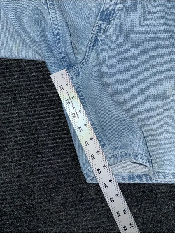 Vintage Levis Relaxed Fit Denim Mid Thigh Shorts 10 / 28 Light Wash Cotton Jorts - Image 10