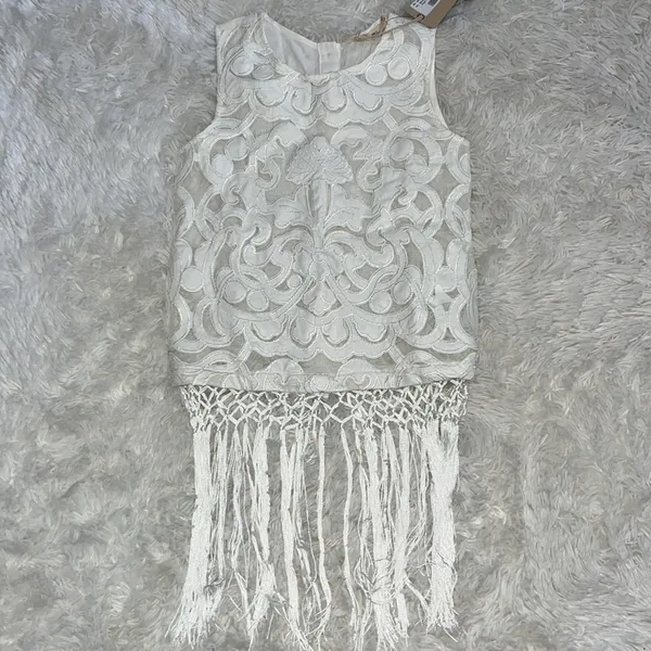 Sleeveless Lace Top W\Fringe Trim Color White Size M NWT - Image 3