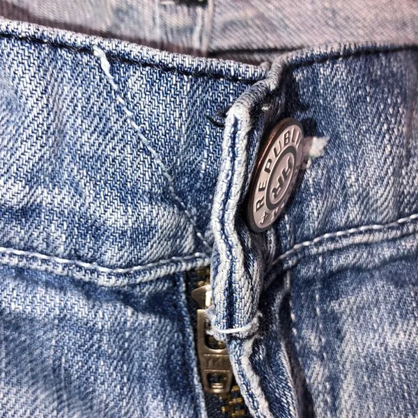Rock & Republic size 26 blue jean Bermuda shorts - Image 5