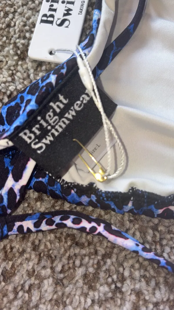 Bright swimwear bikini top  - Image 3