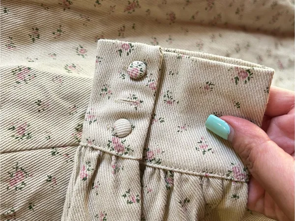 Lulu’s Darling Girl Beige Floral Twill Long Sleeve Mini Dress L - Image 6