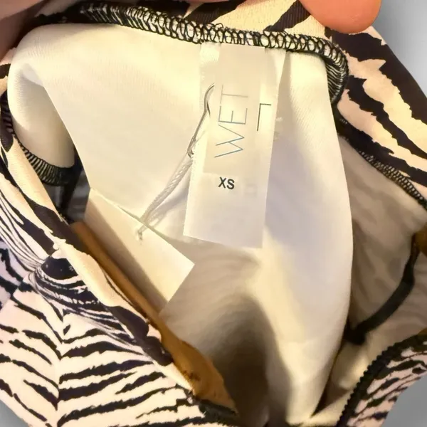 WET Zebra Stripe Long Sleeve Thick One Piece Bathing Suit nwt - Image 5