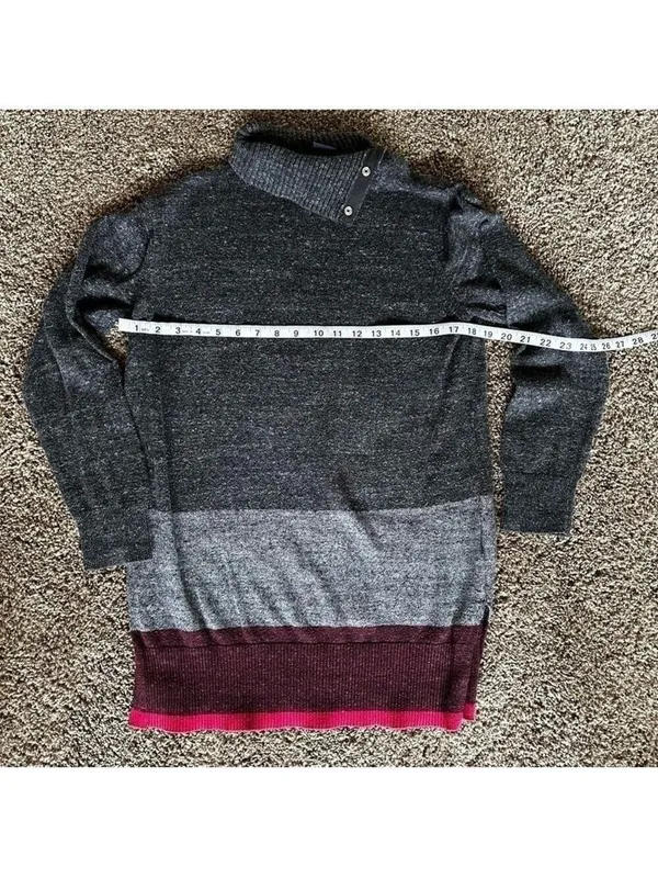 GAP turtleneck sweater gray pink snap neckline - Image 9