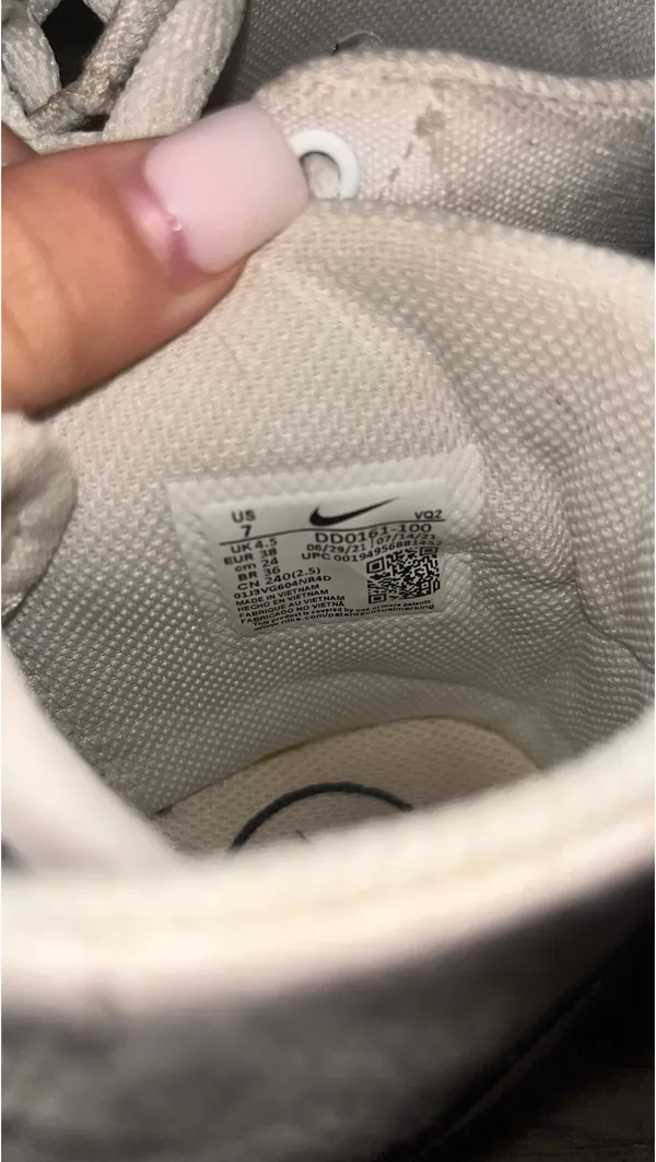 nike shoes  - Image 2
