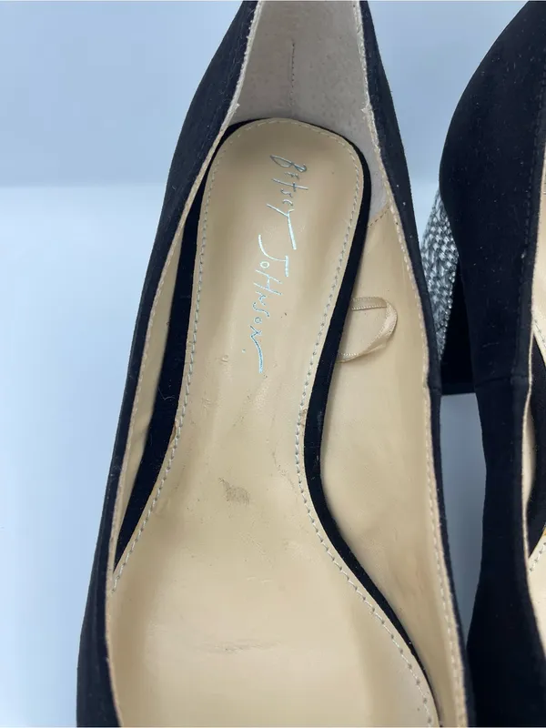 Betsey Johnson pointed toe rhinestone block heel black pumps Size 7.5M - Image 7