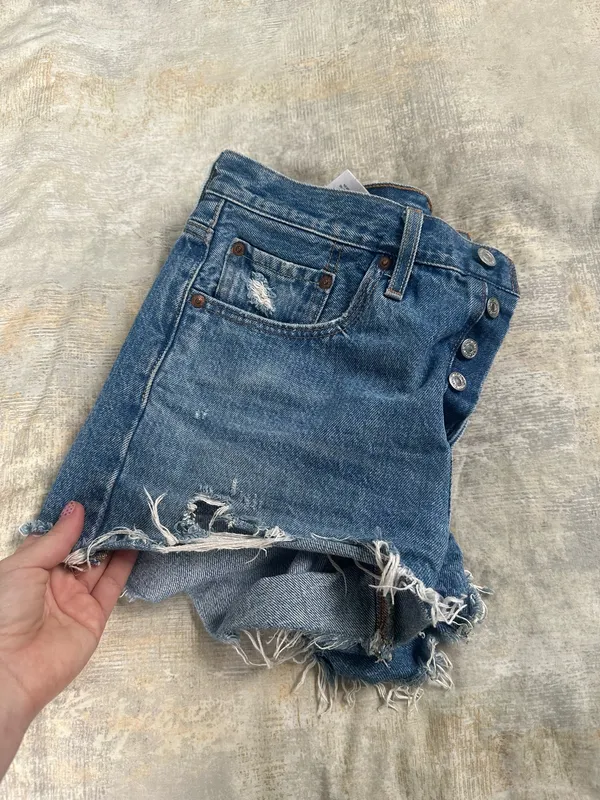 Levi’s Shorts - Image 3