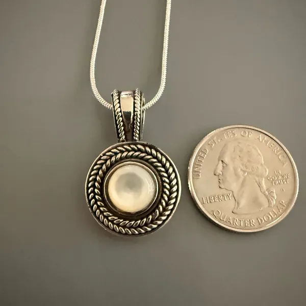 Mother of Pearl Sterling Silver SA Thailand Pendant SIGNED Sterling Plate Chain - Image 5