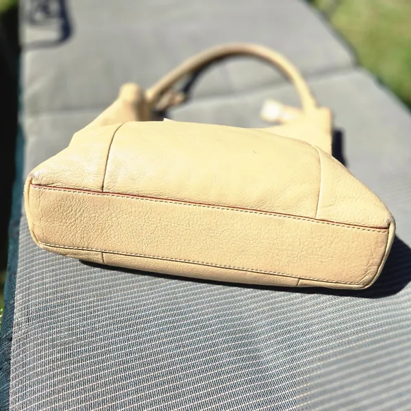 Kate Spade Cream Leather Soft Neutral Hobo Boho Casual Shoulder Purse Bag - Image 9