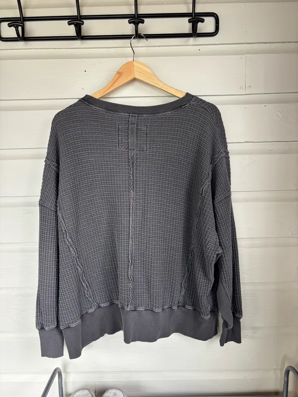 American eagle sweater - Image 2