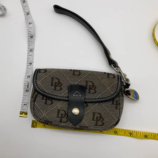 Dooney And Bourke Wristlet‎ Pouch - Image 6