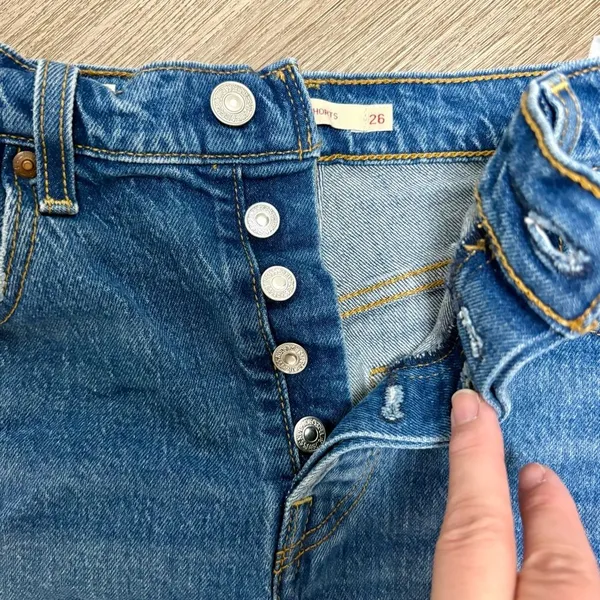 Levis Button Fly Denim Shorts I2 - Image 2