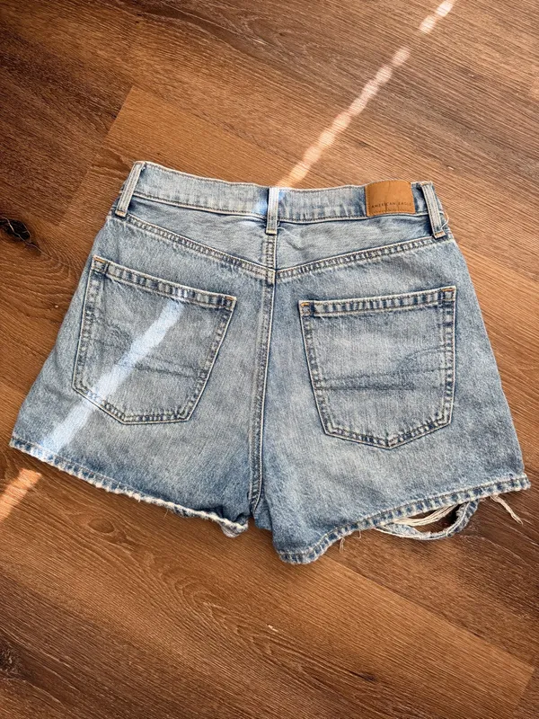 American Eagle Highest Rise 90s Boyfriend Shorts - Image 5