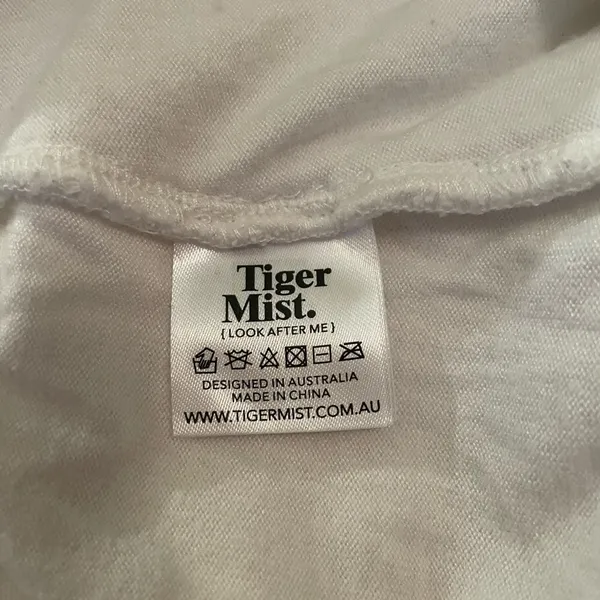 Tiger Mist Mini Skirt White w Net Overlay Sz XS EUC - Image 5