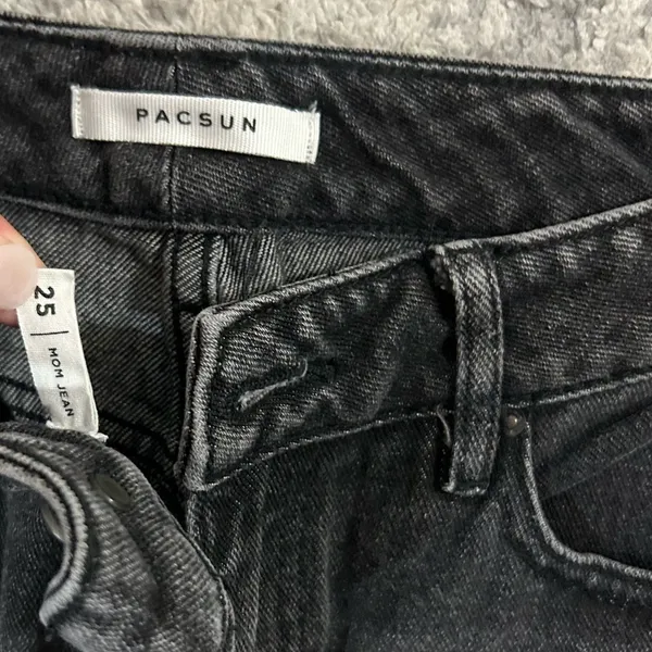 PacSun Women’s Mom Black Denim Jeans 25 - Image 2
