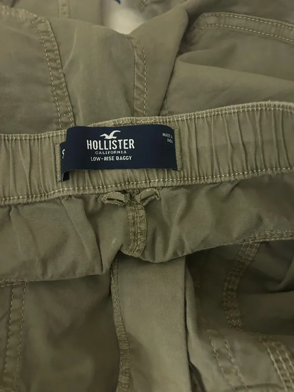 Hollister Baggy Cargo Low-Rise Pants - Image 3