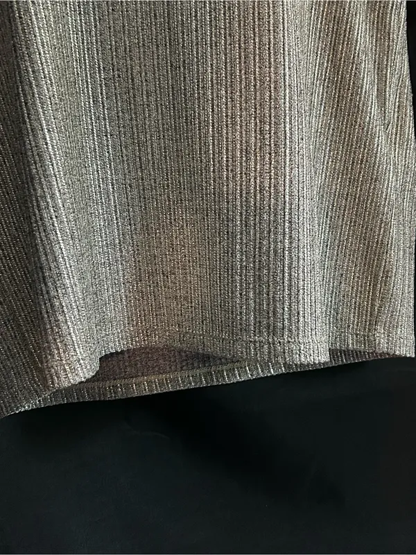 White House Black Market Women’s Metallic Silver V-Neck Ribbed Knit Top MD - Image 8