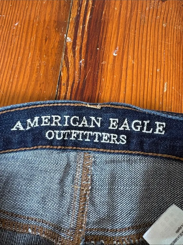American Eagle Outfitters Dark Indigo Relaxed Vintage Hi-Rise Jeans Size 4 - Image 2