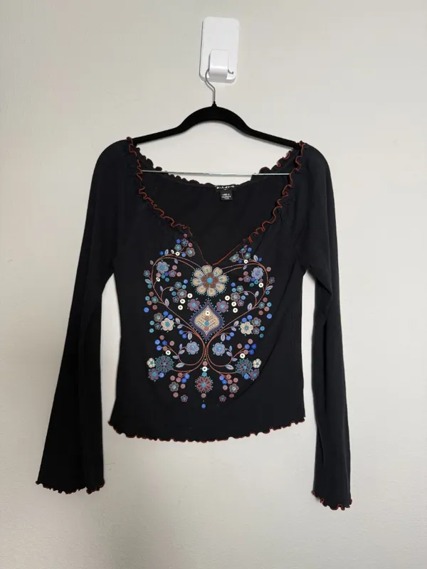 Y2K Womens Graphic Long Sleeve Shirt - Image 4